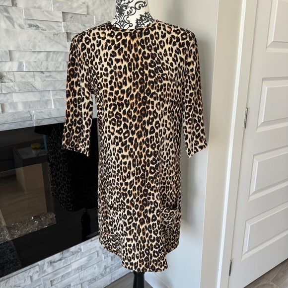 Equipment 100% Silk Aubrey Leopard Print Shift Dress Keyhole Back Pockets XS - Picture 2 of 6